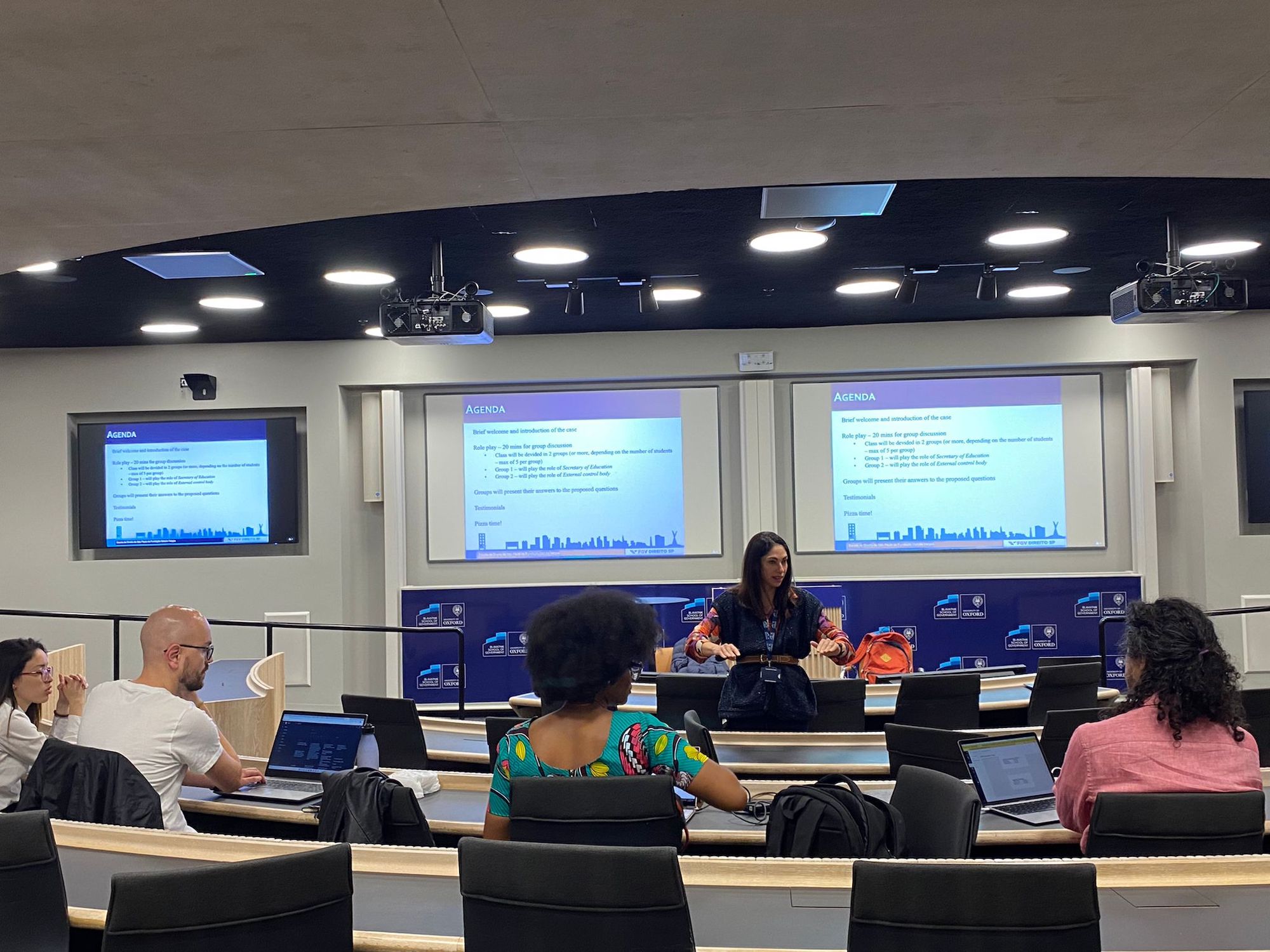 Vera Monteiro teaching a workshop to Blavatnik School students