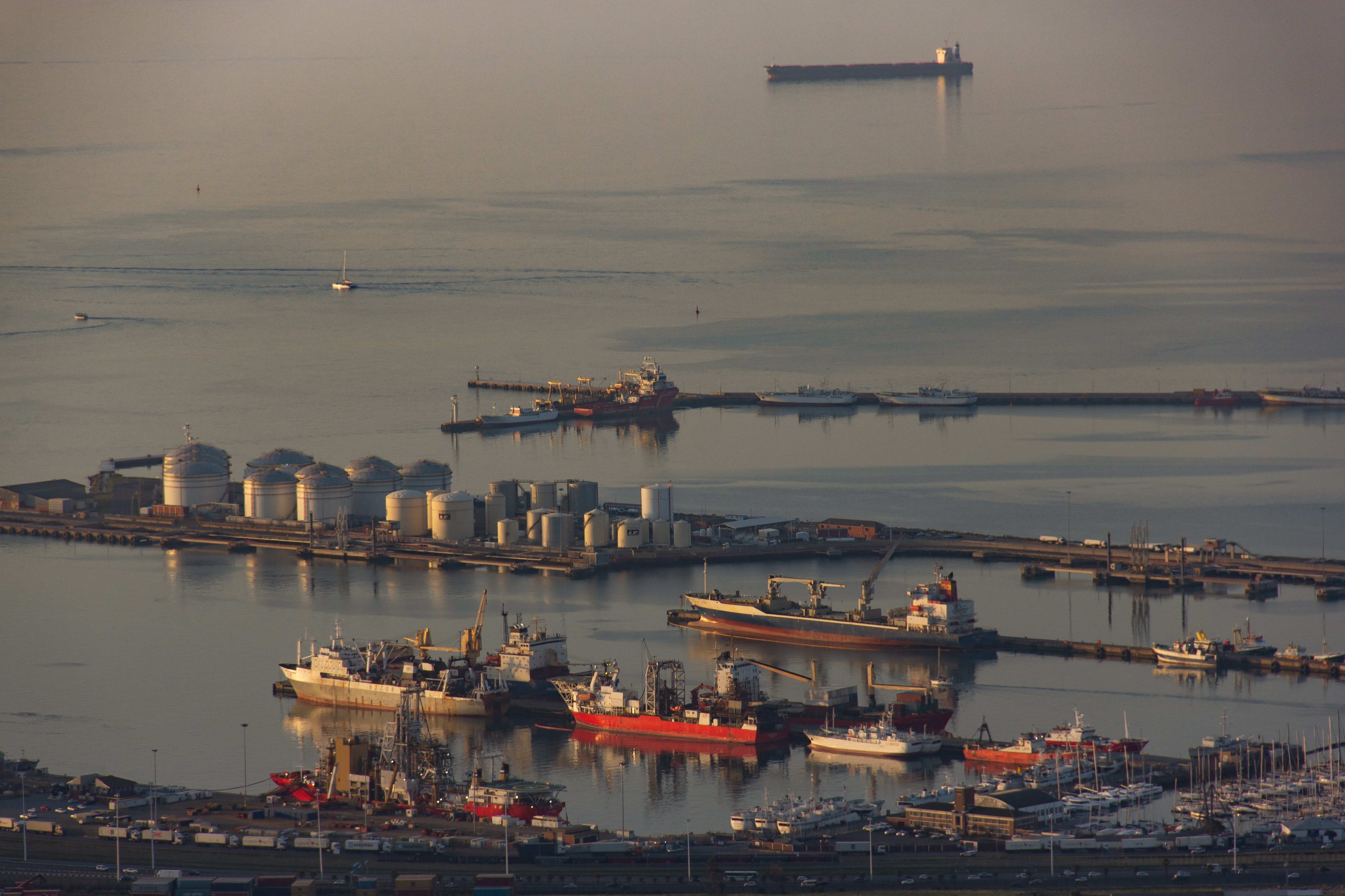 Image of a harbour in Cape Town 