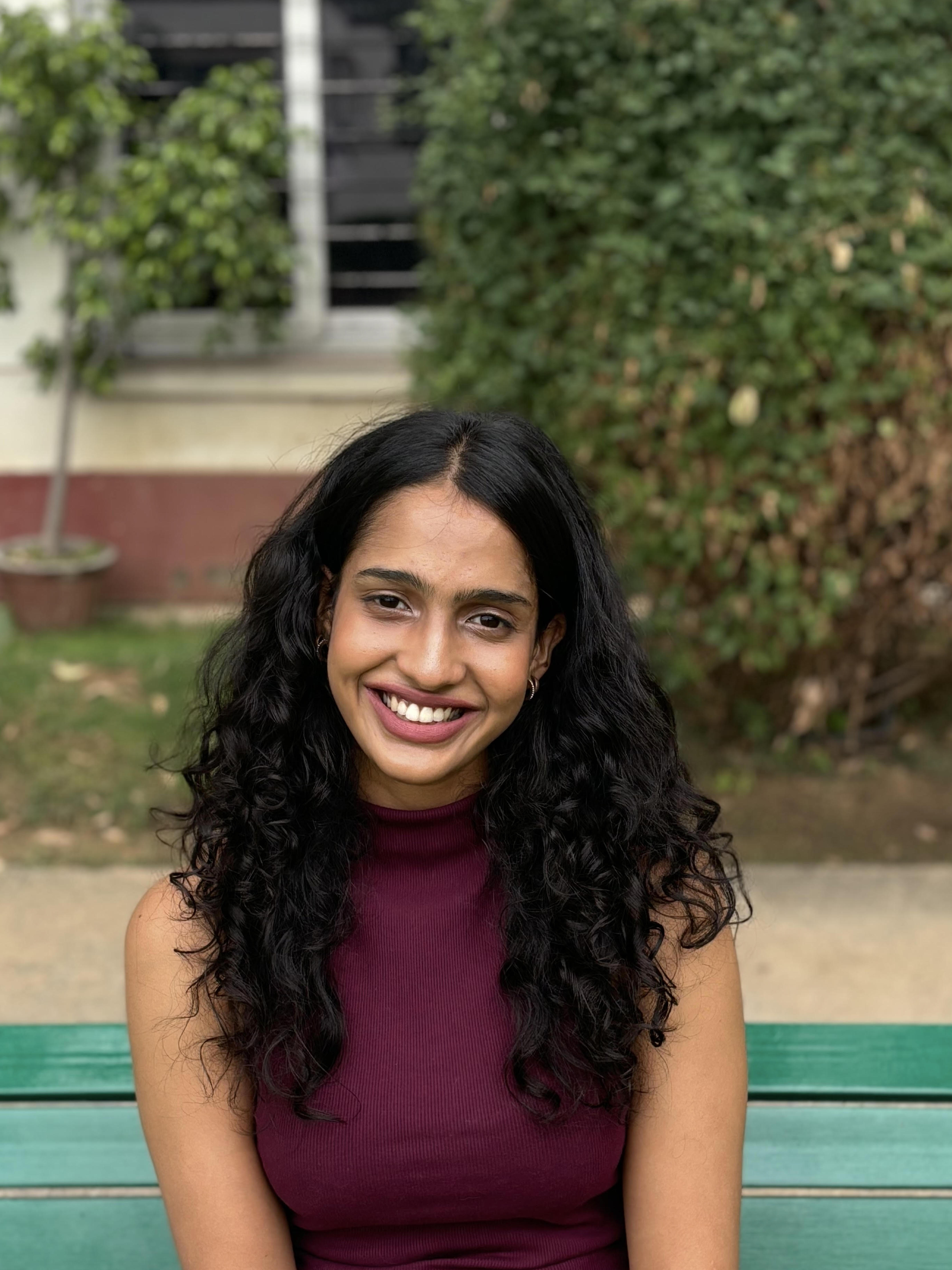 Yetuk ayol bir yigitni jinsiy aloqaga jalb qildi.