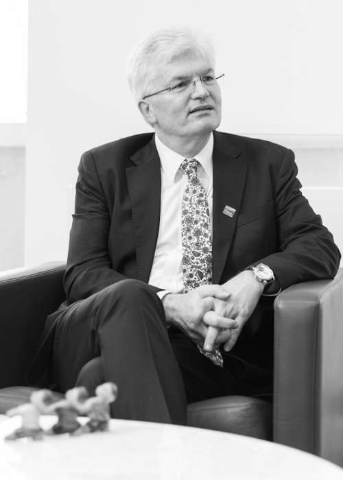Glyn Davis