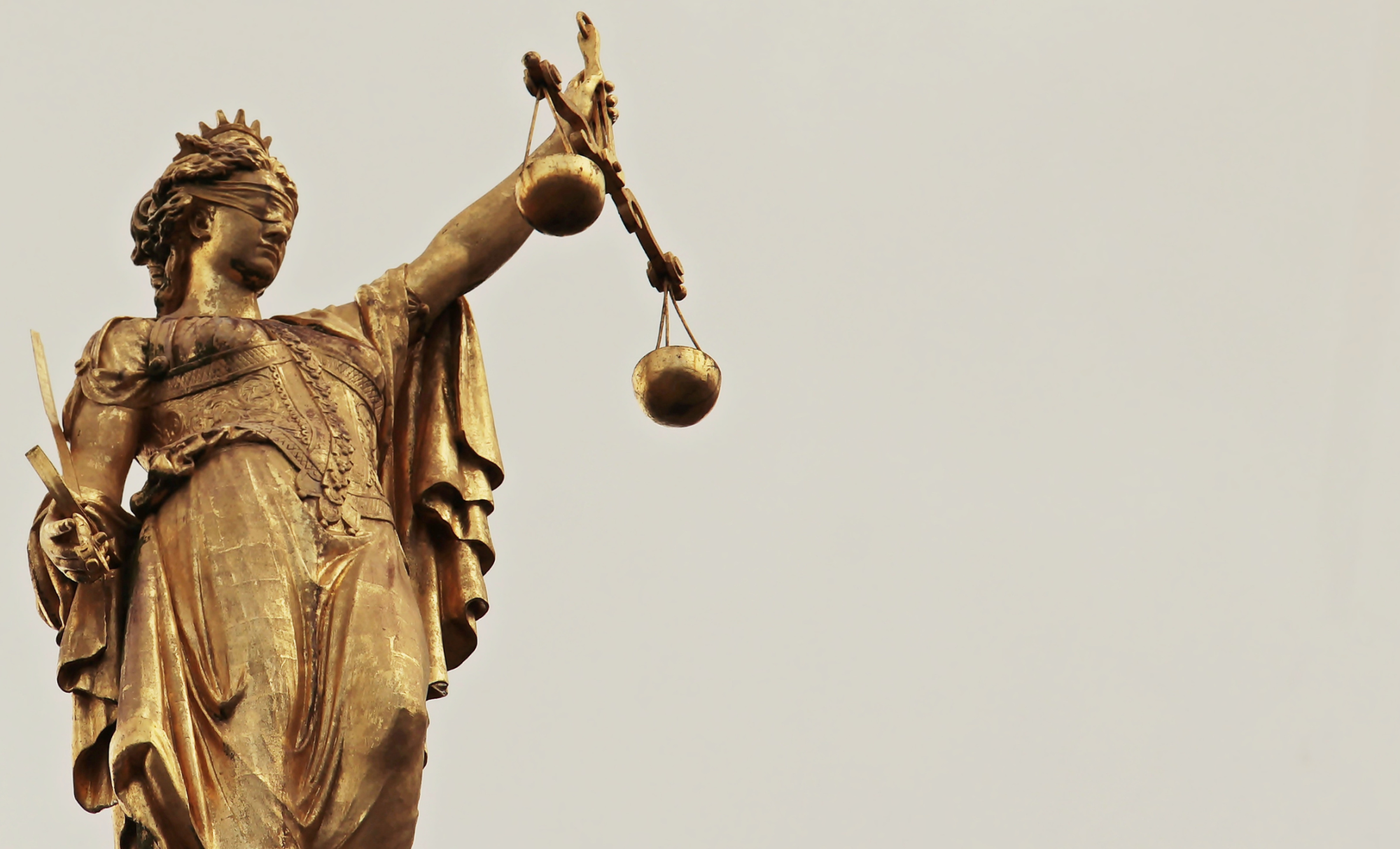 Statue of the goddess of justice