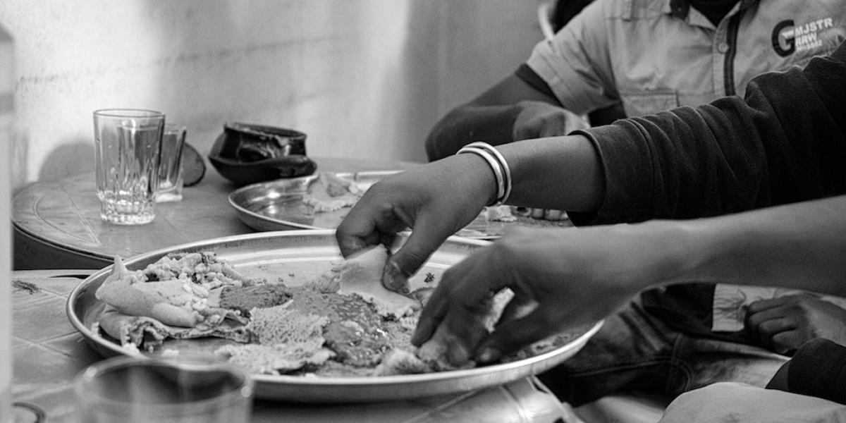 Eating Injera