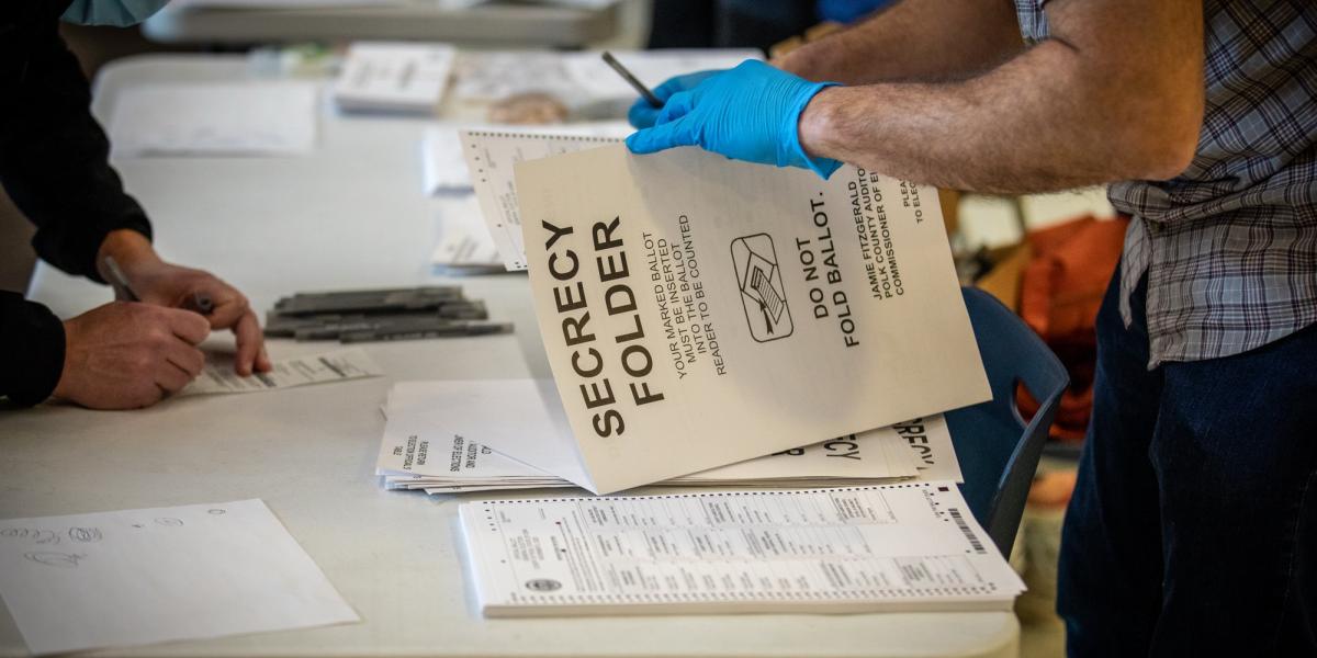 Voters in Des Moines cast their ballots in the 2020 election