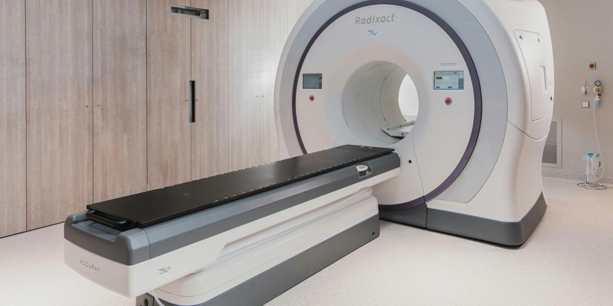 An MRI scanning machine