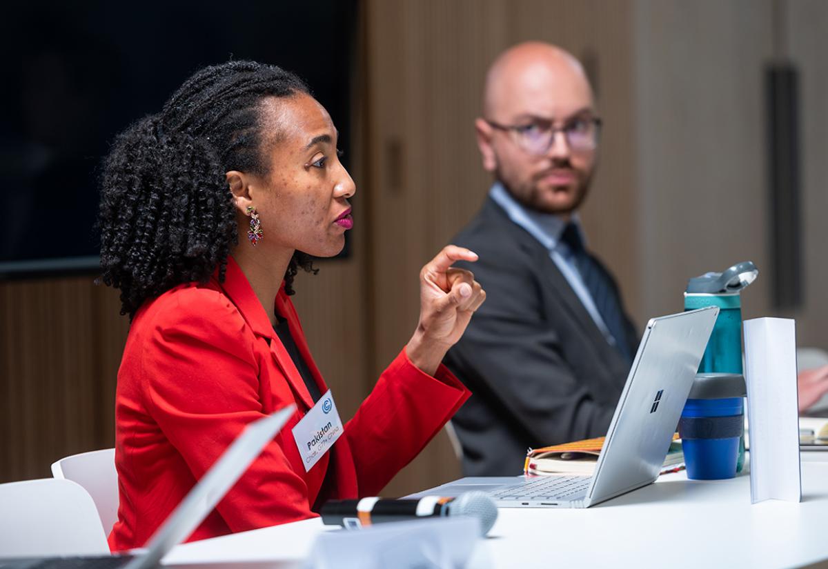 Student makes a point during the COP27 simulation