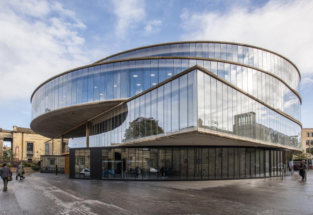 Picture of Blavatnik School of Government building