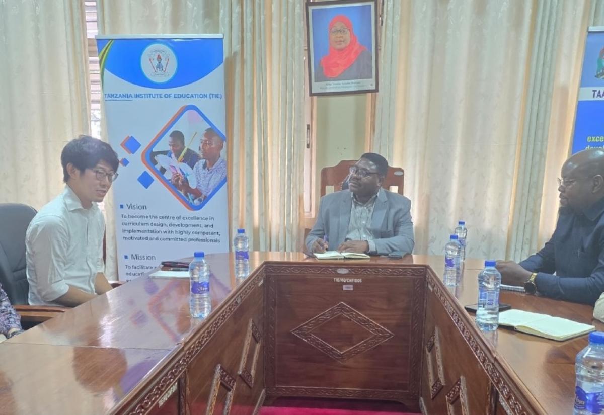 Picture of meeting of Tanzania Institute of Education 