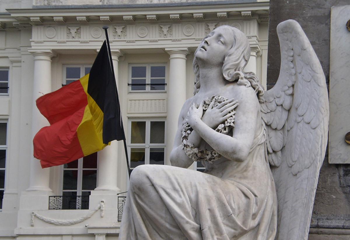 Place des Martyrs - Martelaarsplaats, Brussels, Belgium. Source: Flickr