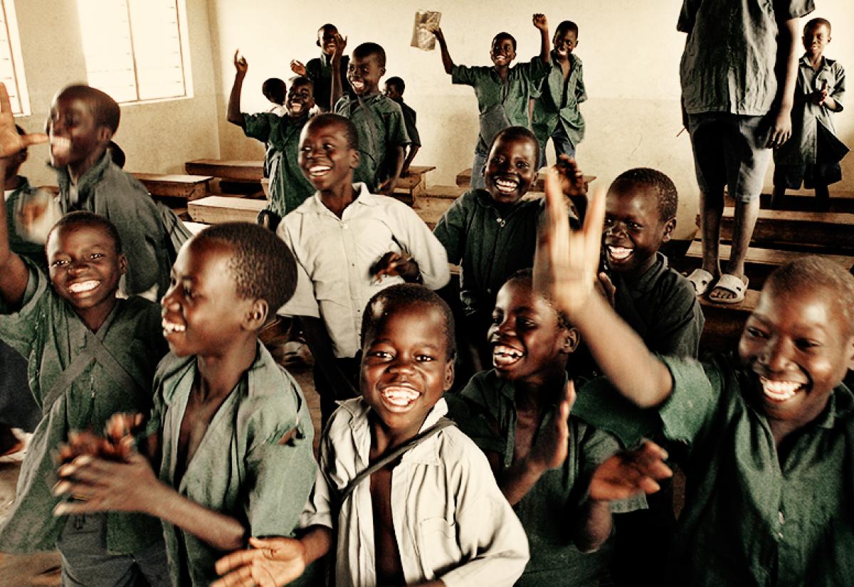 Education_programs_bring_primary_education_to_vulnerable_and_conflict-affected_children_in_Uganda_(7269658160)