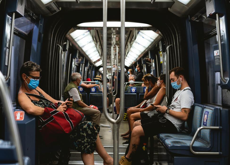 People wearing masks in the Paris metro in 2020